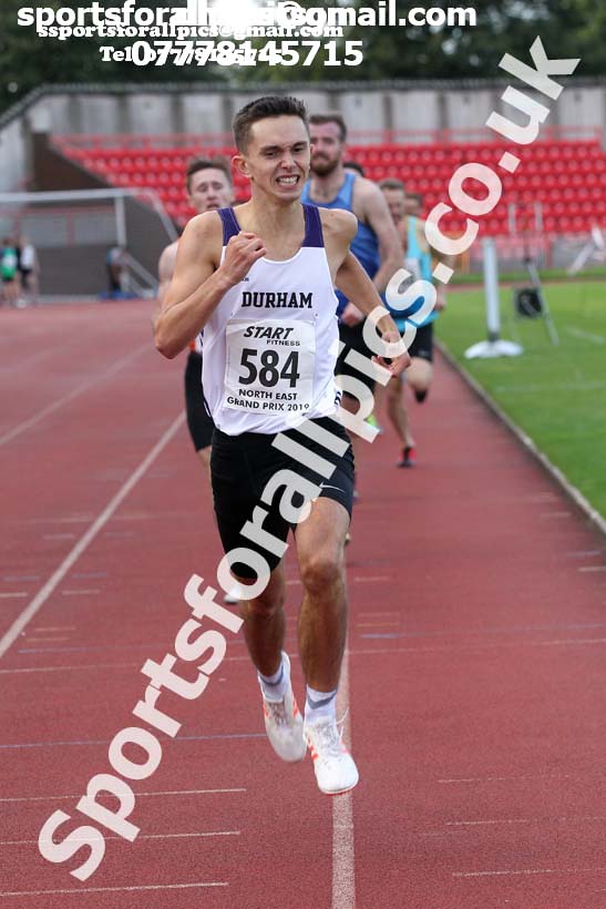 Senior graded 800 metres, 2019 North East Grand Prix, Gateshead Stadium. Photo: David T. Hewitson/Sports for All Pics
